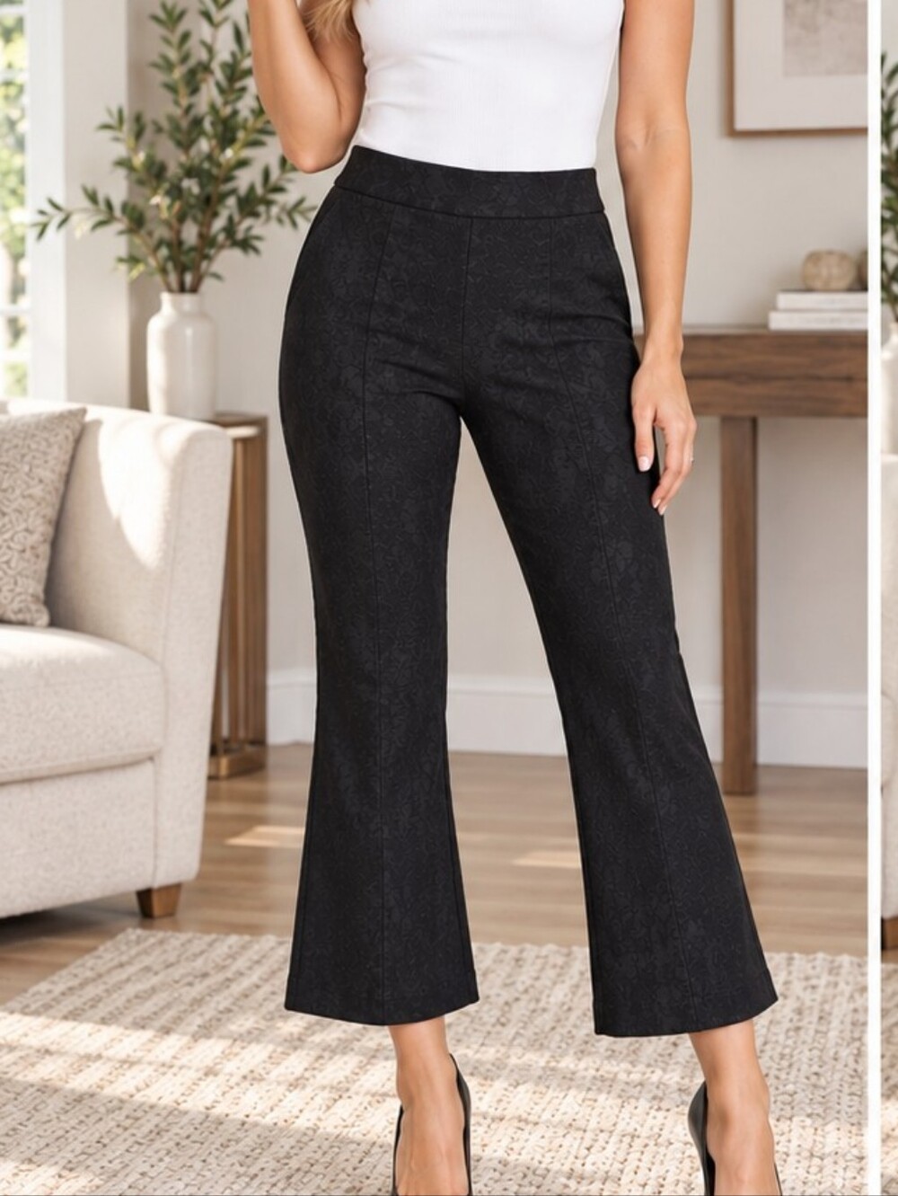 Leith Black Textured Cropped Flare Pants – Size S